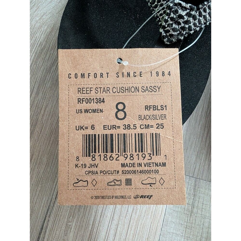 NWT Reef Star Cushion Sassy Sandals in Black, Size 8 (S3) - Picture 5 of 5